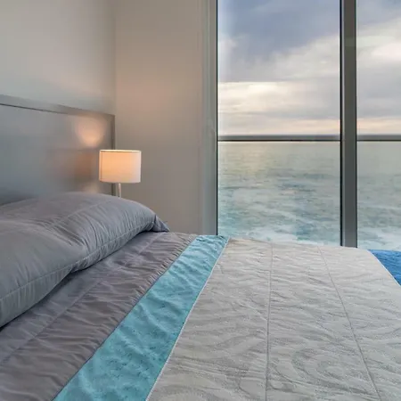 Casa Bonecas 2 # Private Garage Included #