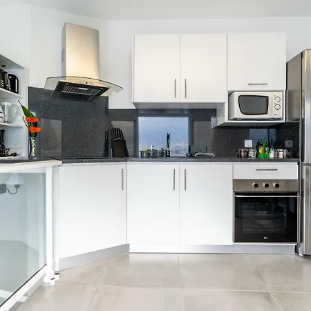 Casa Bonecas 2 # Private Garage Included # *