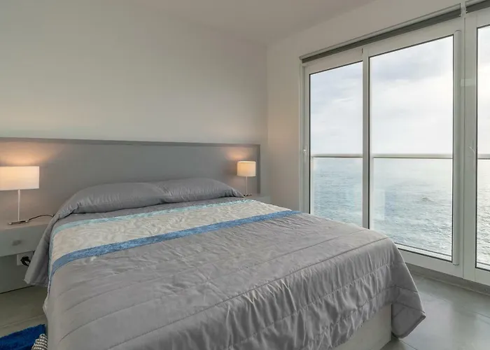 Casa Bonecas 2 # Private Garage Included # بول دو مار