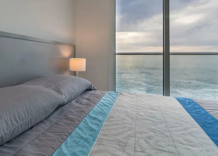 Casa Bonecas 2 # Private Garage Included #