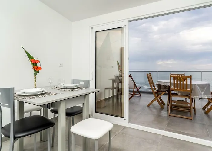 بيت للعطل Casa Bonecas 2 # Private Garage Included # *